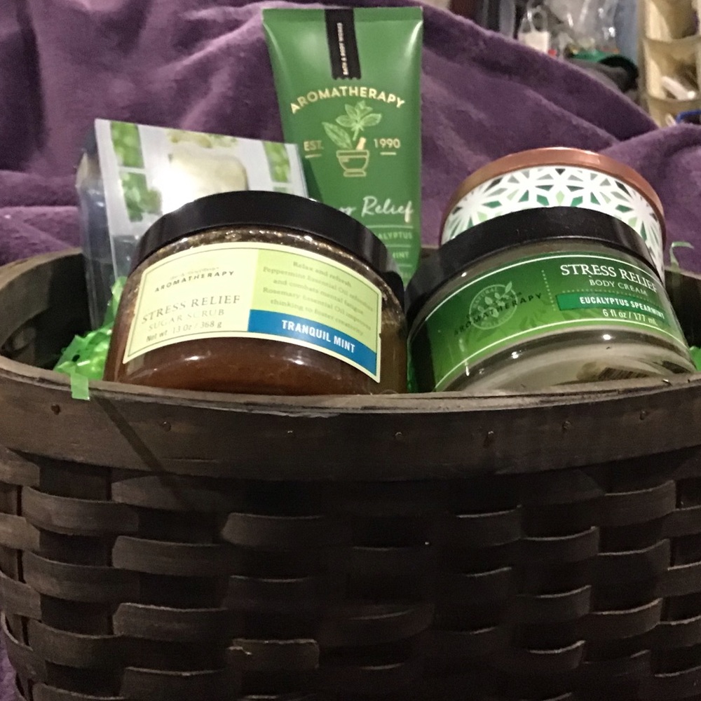 Bath & Body Works Stress Relief Basket w/ Candle
